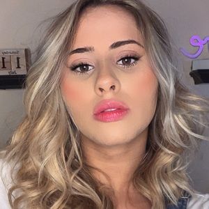 Meet your Posher, Hellen